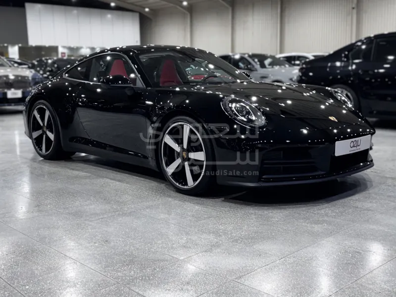 2025 Porsche 911 Carrera