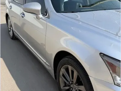 2013 لكزس إل إس 460