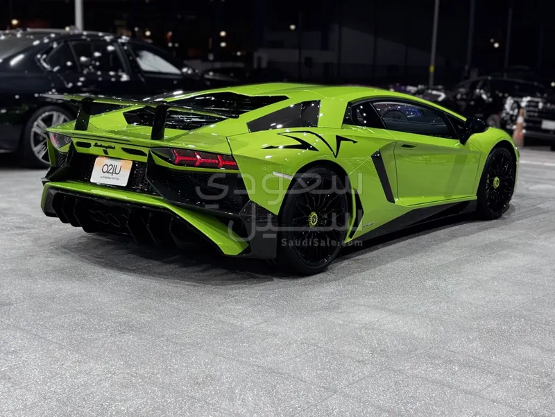 2016 Lamborghini Aventador SV