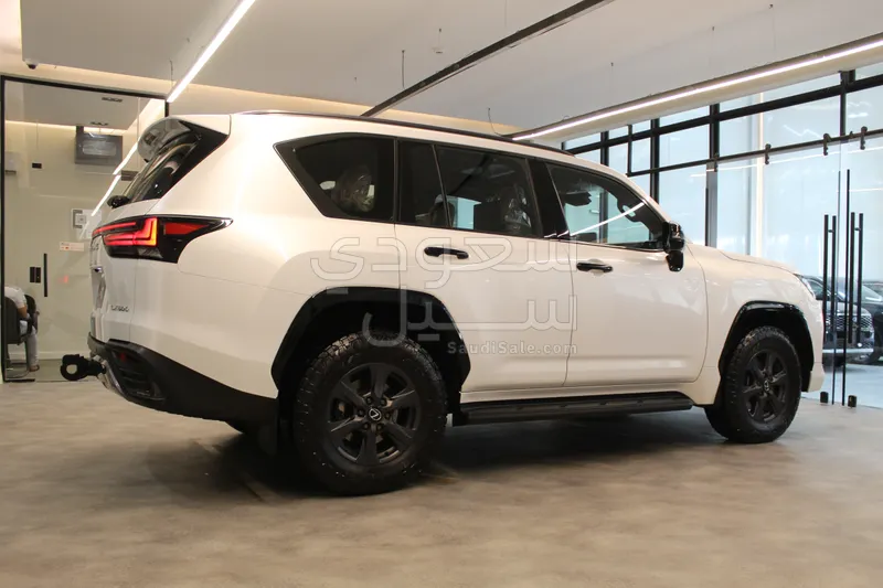 2025 Lexus LX 600 off road