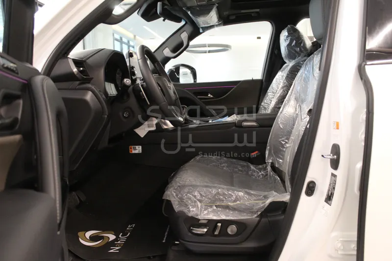2025 Lexus LX 600 off road