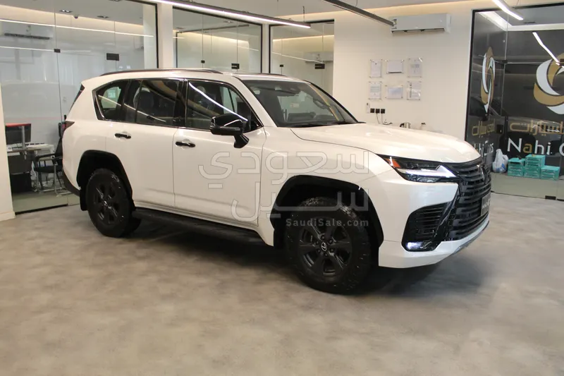 2025 Lexus LX 600 off road