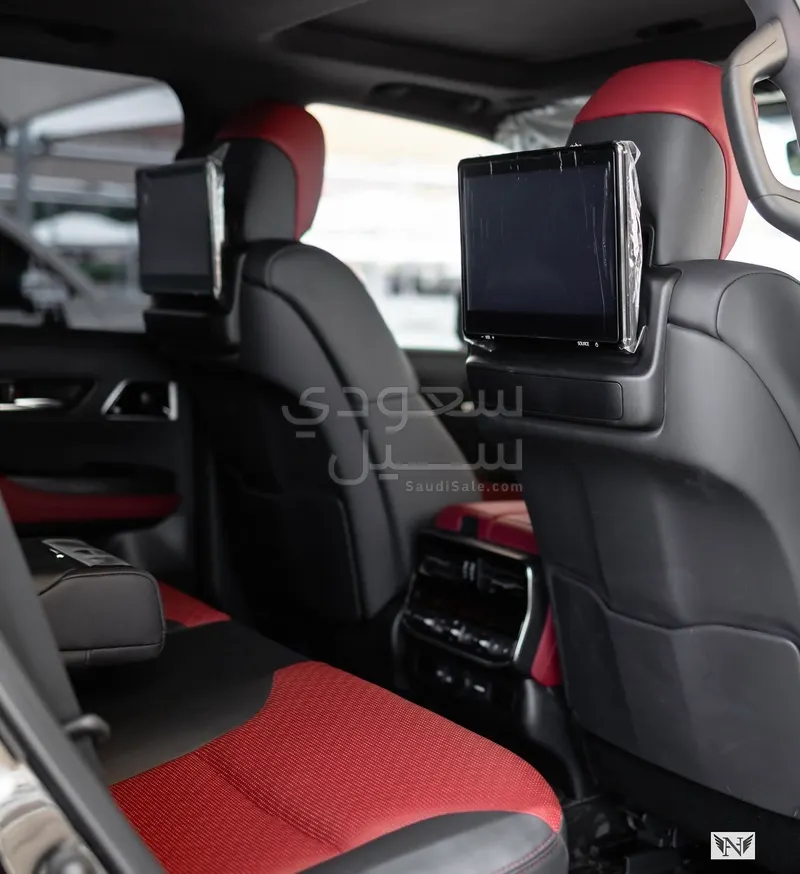 2022 Toyota Land Cruiser GR sport