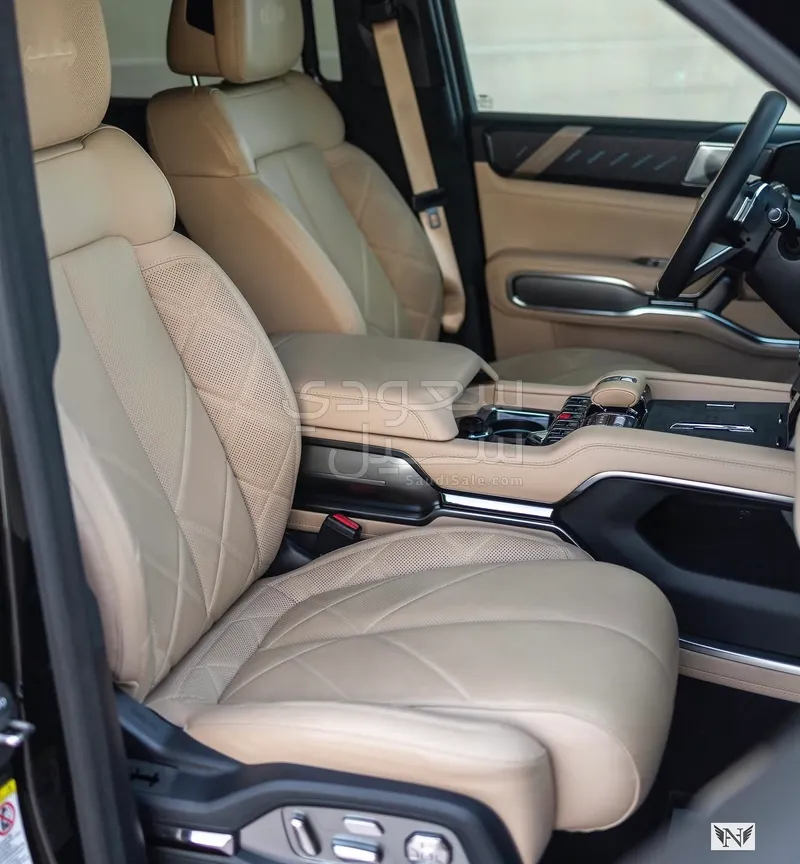 2025 BYD Leopard 8