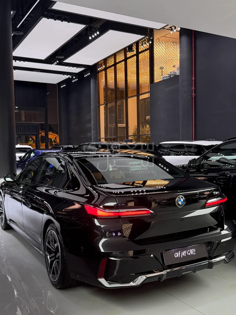 2025 BMW 7 Series 735i
