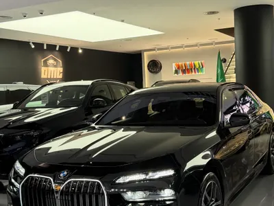 2025 BMW 7 Series 735i
