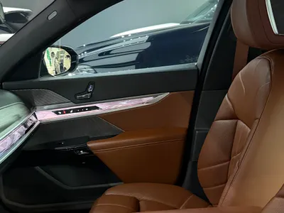 2025 BMW 7 Series 735i