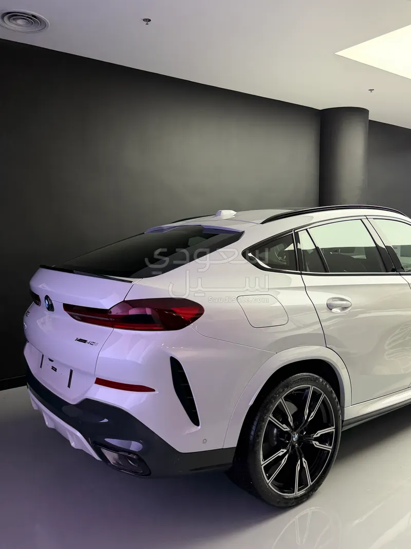 2025 BMW X Series 6 M Kit