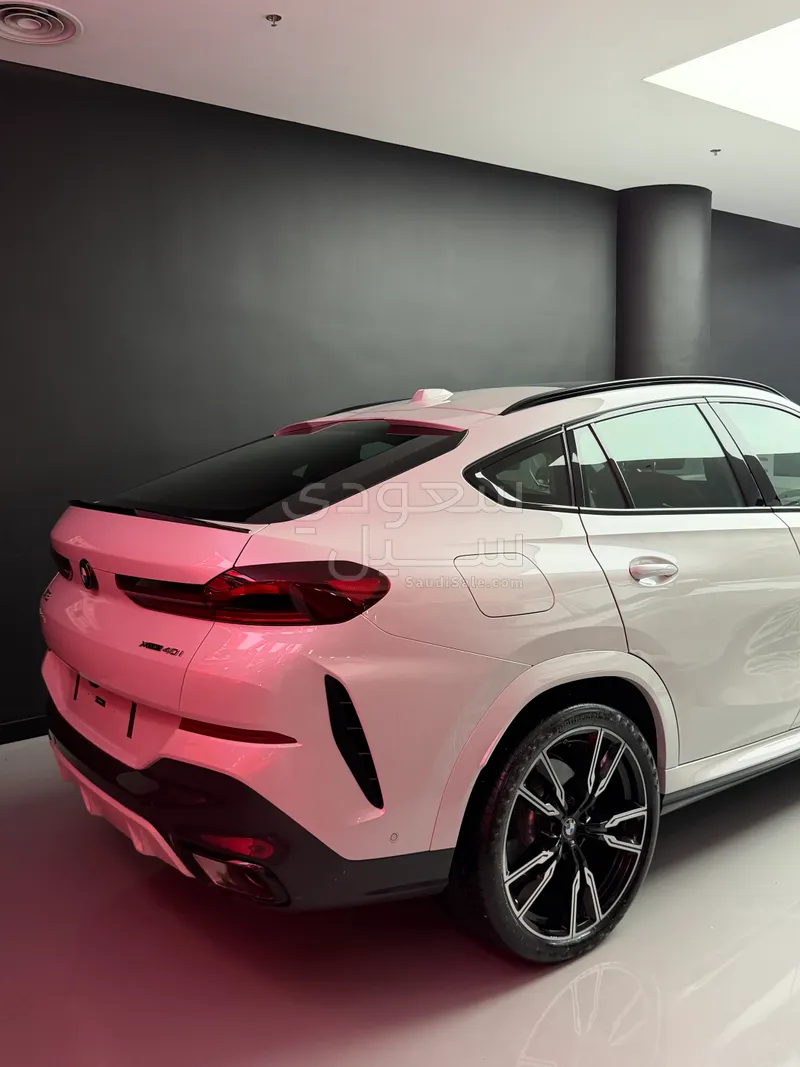 2025 BMW X Series 6 M Kit