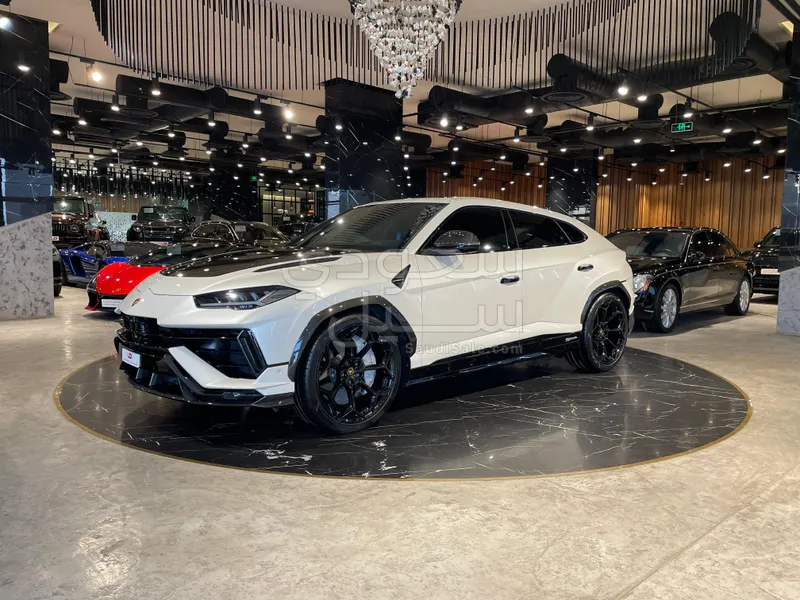 2024 Lamborghini URUS Performante