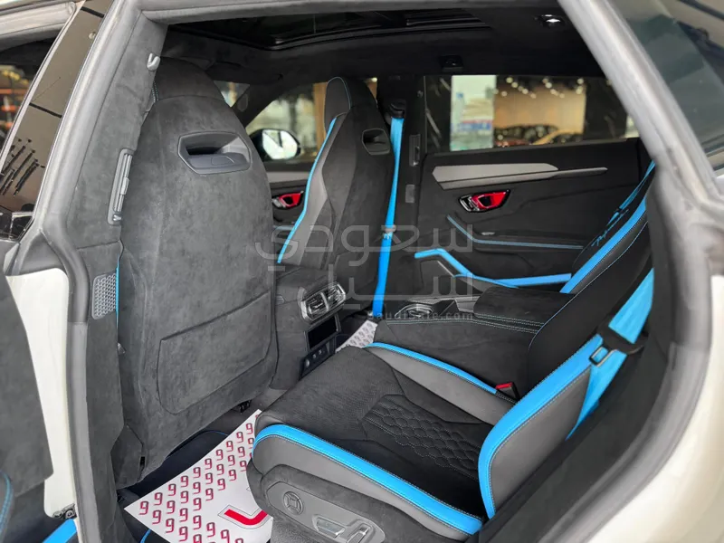 2024 Lamborghini URUS Performante