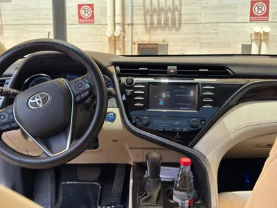 2020 Toyota Camry GLE