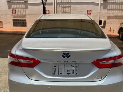 2020 Toyota Camry GLE