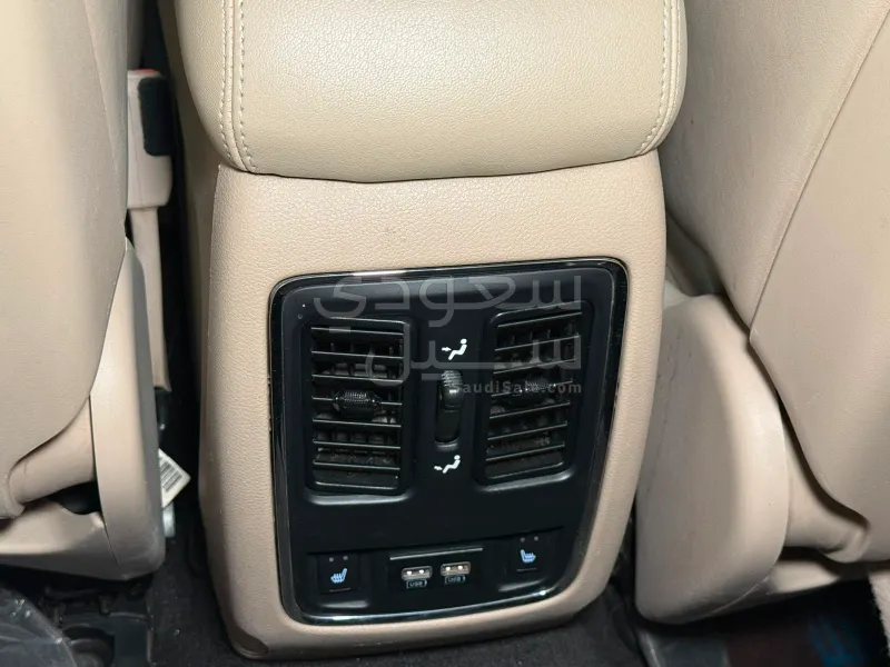 2014 جييب جراند شيروكي ليميتد