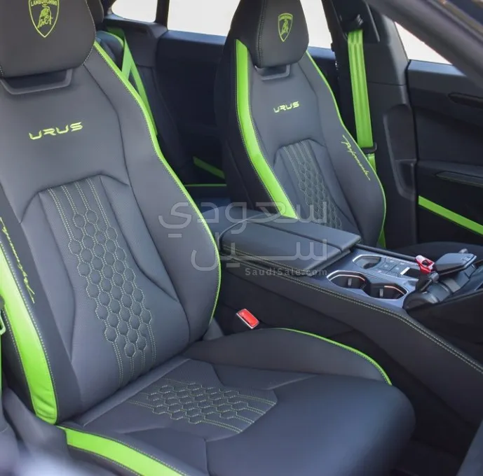 2024 Lamborghini URUS Performante
