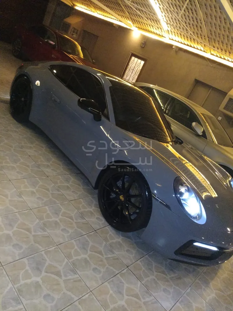 2024 بورش 911 كاريرا