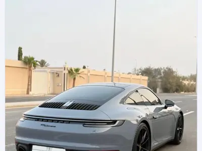 2024 بورش 911 كاريرا