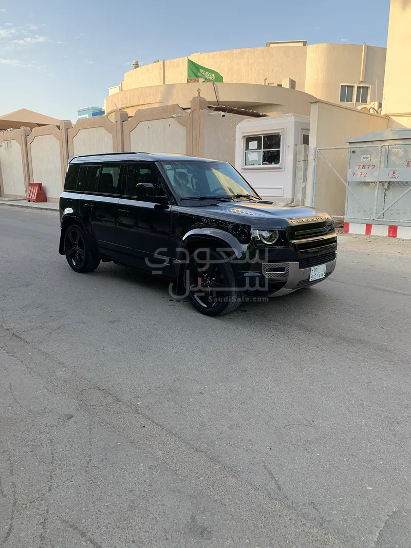 2023 لاند روفر ديفيندر اكس 110