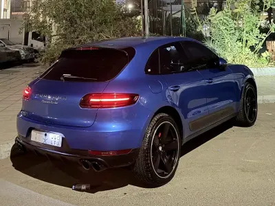 2015 بورش ماكان اس