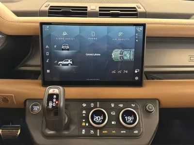 2025 Land Rover Defender 90