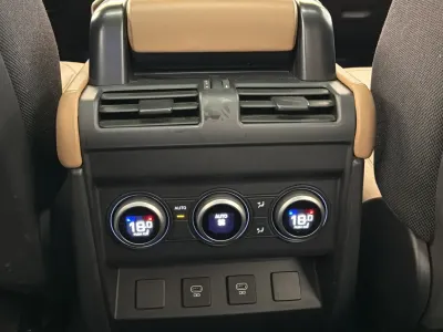 2025 Land Rover Defender 90