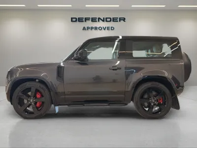 2025 Land Rover Defender 90