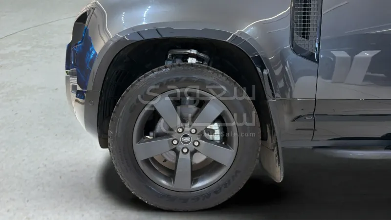 2025 Land Rover Defender 90