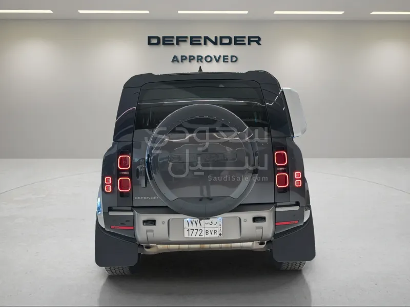 2025 Land Rover Defender 90