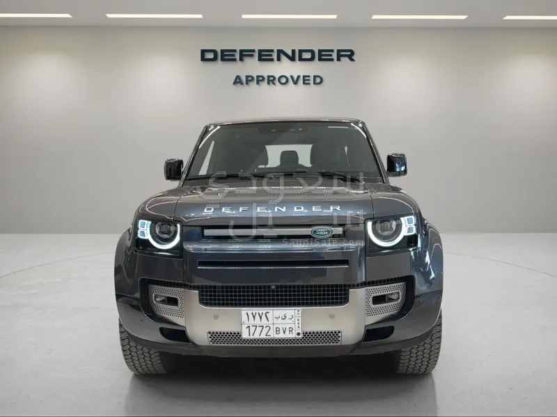 2025 Land Rover Defender 90