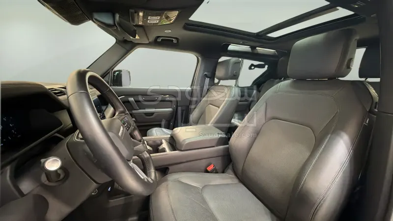 2025 Land Rover Defender 90