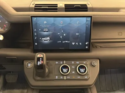 2025 Land Rover Defender 90