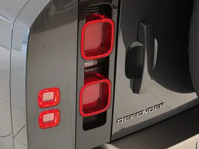 2025 Land Rover Defender 90