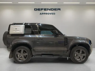 2025 Land Rover Defender 90