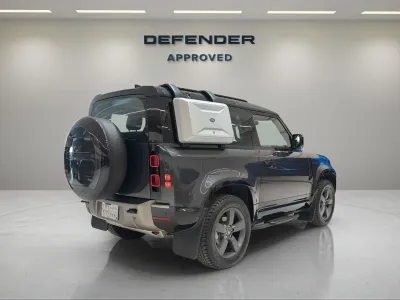 2025 Land Rover Defender 90