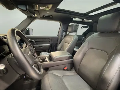 2025 Land Rover Defender 90