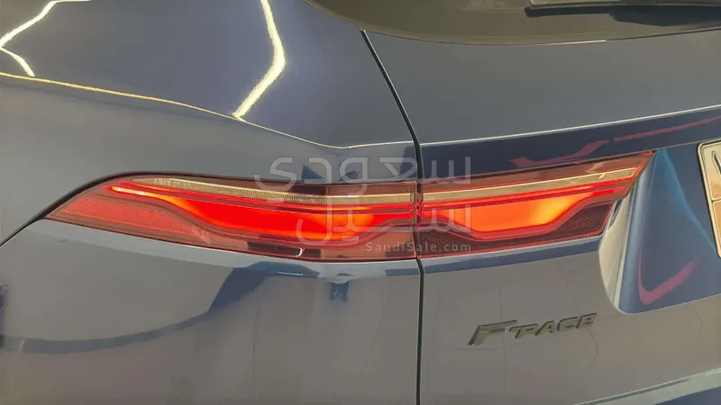 2023 Jaguar F-Pace R-DYNAMIC