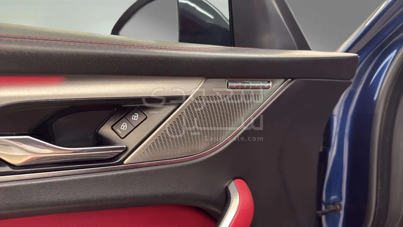 2023 Jaguar F-Pace R-DYNAMIC