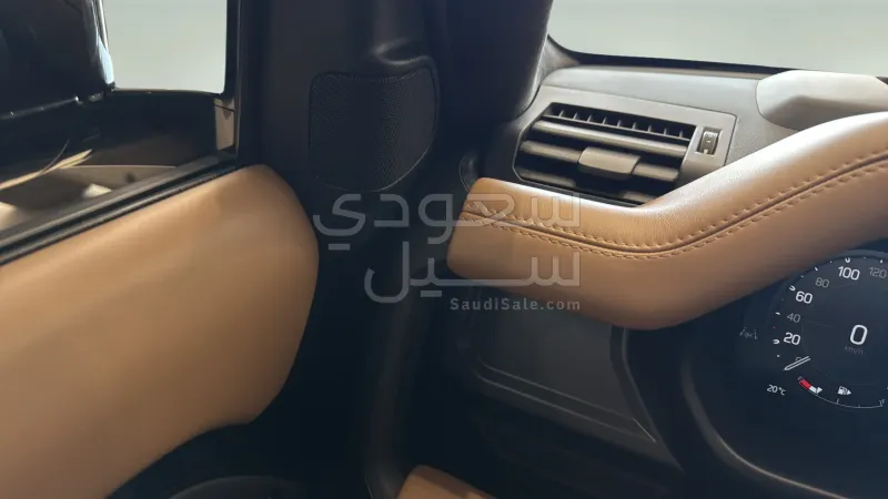 2025 Land Rover Defender X 110