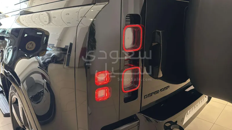 2025 Land Rover Defender X 110