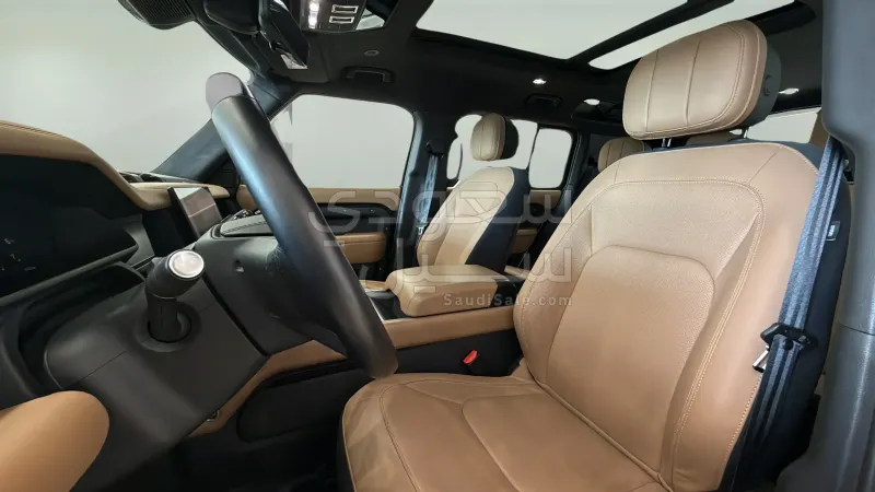 2025 Land Rover Defender X 110