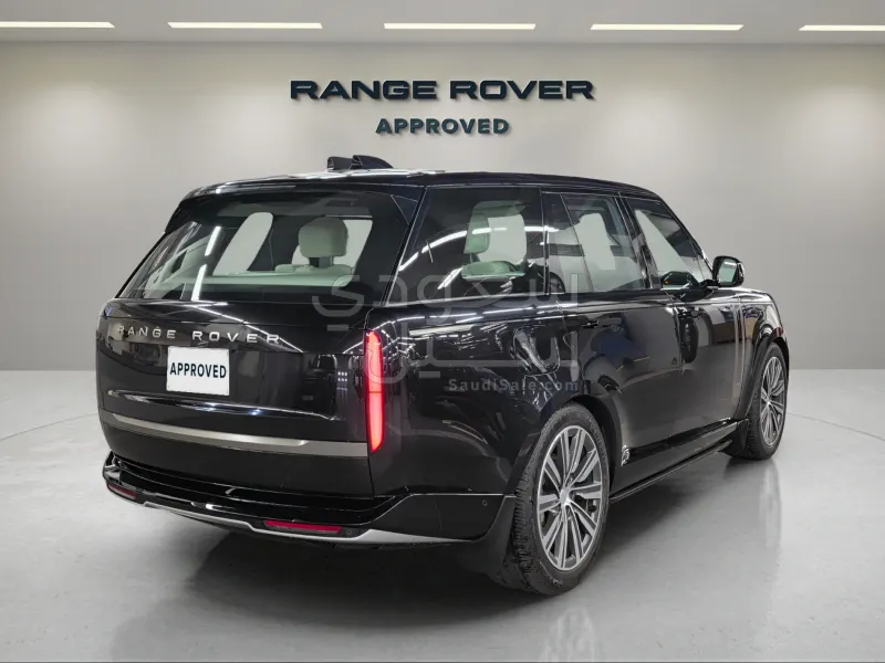 2025 Land Rover Range Rover HSE