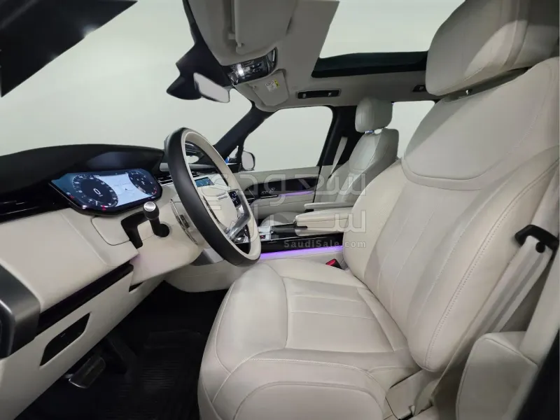 2025 Land Rover Range Rover HSE