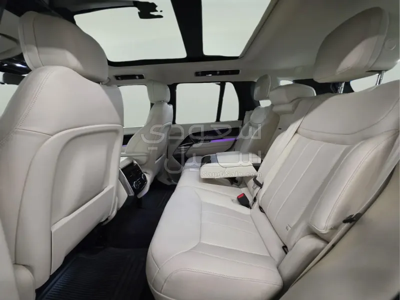 2025 Land Rover Range Rover HSE