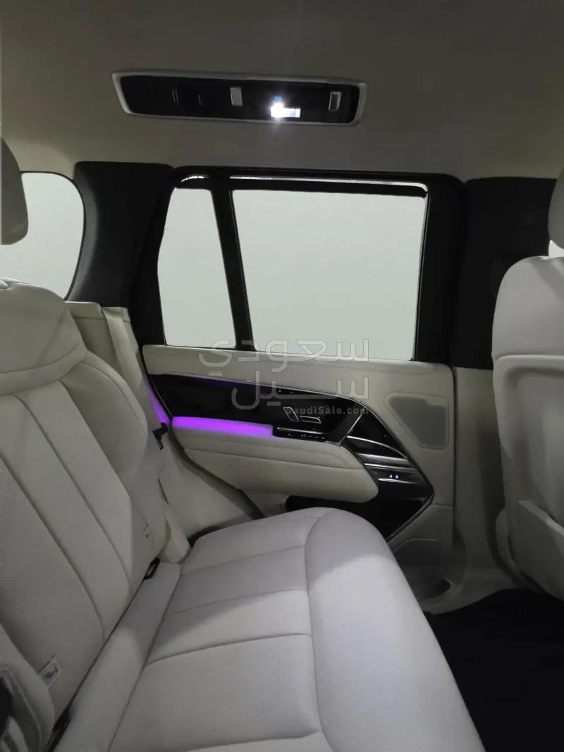 2025 Land Rover Range Rover HSE