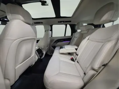 2025 Land Rover Range Rover HSE