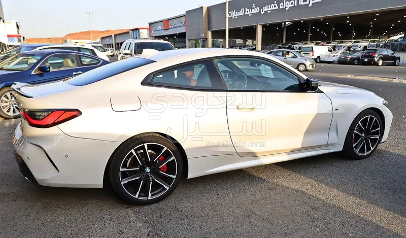 2021 بي ام دبليو الفئة الرابعة إم440 أي