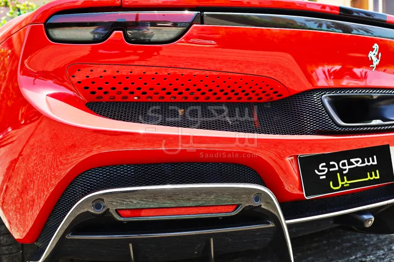 2022 فيراري جي تي بي 296