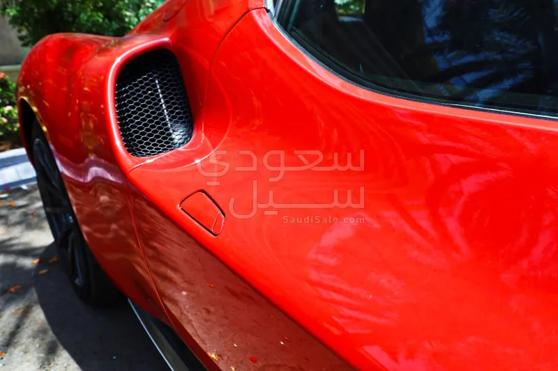 2022 فيراري جي تي بي 296