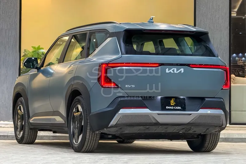 2025 Kia EV5 standard