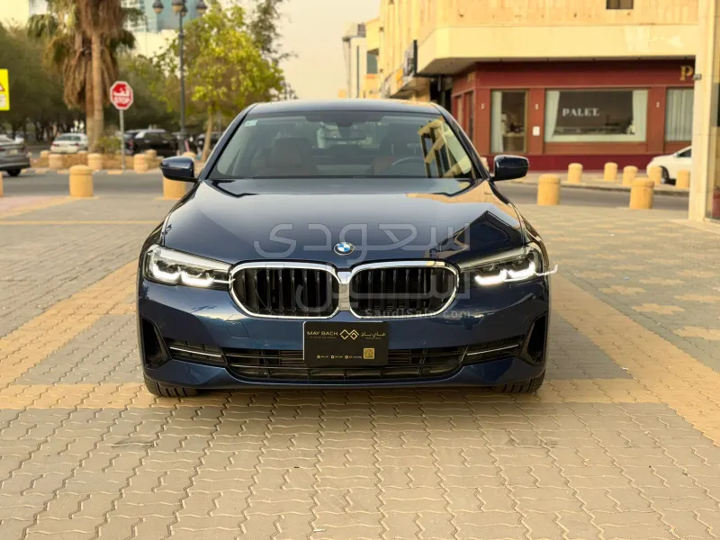 2022 بي ام دبليو الفئة الخامسة 520 أي